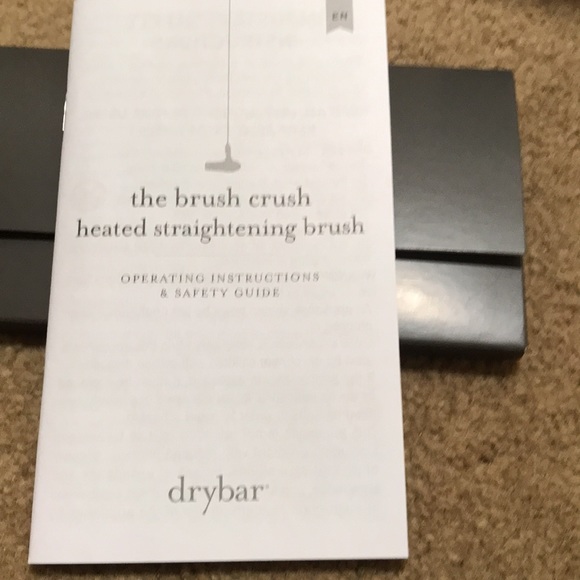 🌸NEW🌸 Drybar The Brush Crush Heated Straightening Brush Full Size - Picture 4 of 16